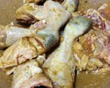 Foto langkah ke 2 dari resep Ayam Kampung Goreng Tapioka Sambal Tomat.