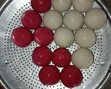 Foto langkah ke 5 dari resep Dango Mochi Merah Putih.