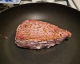 Foto del paso 6 de la receta: Medallón de atún sellado