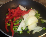 Foto del paso 1 de la receta: Empanada de verduras con embutido