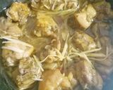 Hình bước làm 7 của món Gà kho nghệ
