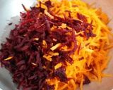A picture of step 3 of Beetroot Carrot Halwa.