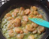 Foto del paso 2 de la receta: Pasta con camarones, pechuga y tocineta en salsa rosa