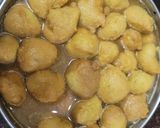 A picture of step 10 of मूंगदाल, बीटरूट कांजी बड़ा.