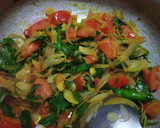A picture of step 3 of Lehsuni Methi Paneer.