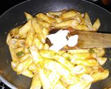 A picture of step 4 of Chilli pasta.