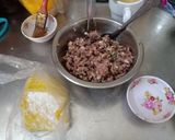Hình bước làm 1 của món Hoành thánh luộc