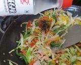 A picture of step 3 of Veg Chowmein - Veg Hakka Noodles.