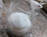 A picture of step 6 of Kitkat Layered cream cheese Parfait.