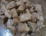 Foto langkah ke 3 dari resep Tenderloin Paprika Saus Lada Hitam.