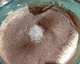 Foto langkah ke 4 dari resep Cupcake coklat tabur keju.