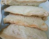 Foto langkah ke 5 dari resep Roti Tawar Goreng isi Ayam.