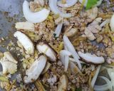 รูปขั้นตอนการทำที่ 3 ของ ไก่+หมูผัดขิง