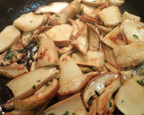 Foto del paso 4 de la receta: Boletus con ajillos