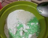 Foto langkah ke 3 dari resep Mochi Pandan Isi Kacang.