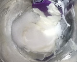 Foto del paso 6 de la receta: Tarta de queso crema con glaseado de miel(Sin Gluten)