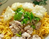 Hình bước làm 2 của món Mì trộn bóng bì thịt băm