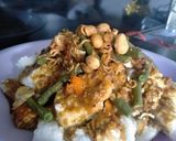 Foto langkah ke 9 dari resep Lontong Campur.