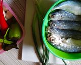 Foto langkah ke 1 dari resep Sarden segar masak kecap.