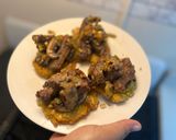 Foto del paso 2 de la receta: Tostones con Ny strip en vegetales salteados