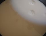 A picture of step 2 of Broken wheat fruits porridge.