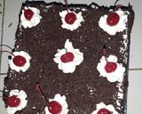 Foto langkah ke 7 dari resep Kue ulang tahun Blackforest bolu brownies mudah dan simple.