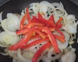 Foto del paso 2 de la receta: Carne🥩guisada🍅a mi manera🧄🧅🍱🍛