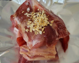 Foto del paso 2 de la receta: Bondiola rellena y boniatos