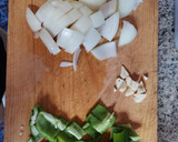 Foto del paso 2 de la receta: Estofado de patatas con pescado. 🥔🦐🦑🐟🍲