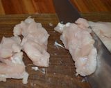 Foto del paso 1 de la receta: Pechugas en wok salteadas al vino blanco