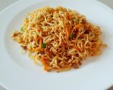Foto langkah ke 4 dari resep Mie Goreng Telur.