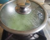A picture of step 2 of Dudhi halwa.