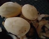 Foto del paso 1 de la receta: Patatas a lo pobre