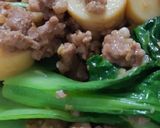 รูปขั้นตอนการทำที่ 2 ของ "ผักกวางตุ้งราดเต้าหู้หมูสับน้ำมันหอย"🥬🐷🥣
