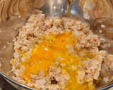 Foto del paso 4 de la receta: Albóndigas de rape y gambones en salsa de piquillo