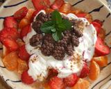 Foto del paso 3 de la receta Fresas y mandarinas frescas con cereales de chocolate