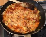 Une image de l'étape 10 de Tarte bonhomme » au céleri branche,tomates, mozzarella,oignon de roscoff et poivre vert frais.