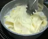 A picture of step 2 of Alfredo fettuccine pasta.