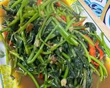 รูปขั้นตอนการทำที่ 6 ของ ยอดใบมันเทศผัดน้ำพริกเผา/Stir Fried Sweet Potato Leaves with Thai Chili Paste