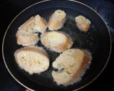 Foto del paso 5 de la receta Torrijas rústicas con fresas maceradas y nata montada