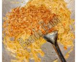 Foto langkah ke 5 dari resep Tumis Kates/Pepaya Muda + Udang Rebon Kering.