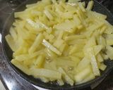 Foto del paso 1 de la receta: Tortilla de patatas con cebolla caramelizada