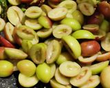 करवंद(रानमेवा)ची चटणी (karvand chi chutney recipe in marathi) रेसिपी स्टेप 1 फोटो 