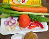 Foto langkah ke 1 dari resep Bihun Tek Tek Kuah Ala Momiera.