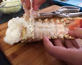 Hình bước làm 2 của món Tôm Hùm nướng bơ tỏi sốt kem