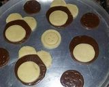 A picture of step 5 of Panda biscuits.