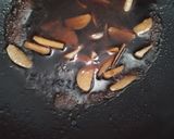 Foto langkah ke 3 dari resep Tumis Kembang Tahu dan Jamur.
