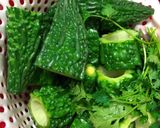 Hình bước làm 1 của món Canh khổ qua nhồi thịt