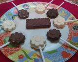 A picture of step 4 of Chocolate Lolly pops.