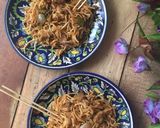 A picture of step 5 of Schezwan Chicken Noodles.